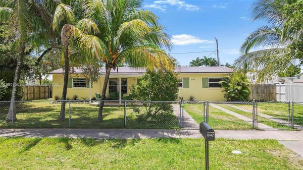 11742 SW 187th Ter, Unincorporated Dade County, Florida 33177, image 1