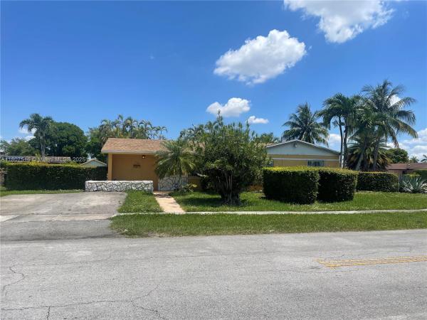 11753 SW 32nd St, Unincorporated Dade County, Florida 33175, image 1