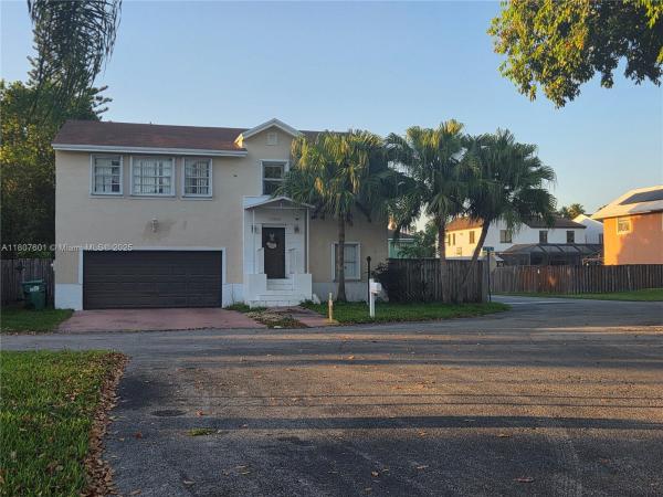 11903 SW 273rd St, Unincorporated Dade County, Florida 33032, image 1