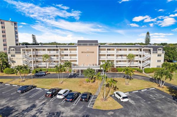 Briarwood Club, 3535 Broken Woods Dr #304, Coral Springs, Florida 33065, image 2