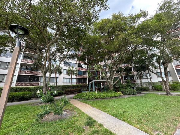 Inverrary Gardens, 4222 Inverrary Blvd #4211, Lauderhill, Florida 33319, image 1