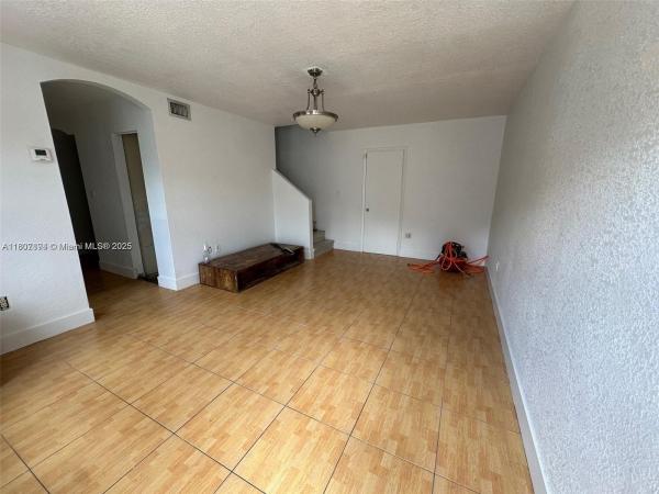 Kings Gardens, 19224 NW 46th Ave, Miami Gardens, Florida 33055, image 3