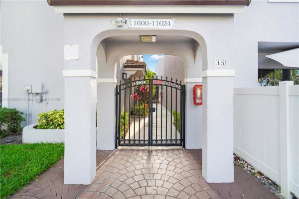 The Provinces Of Pierpointe At Pembroke Lakes, 11604 NW 11th St, Pembroke Pines, Florida 33026, image 1