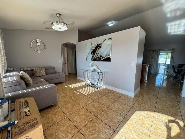 Cape Coral Residential, 1011 1011th Nw 12th Ave, Cape Coral, Florida 33993, image 2