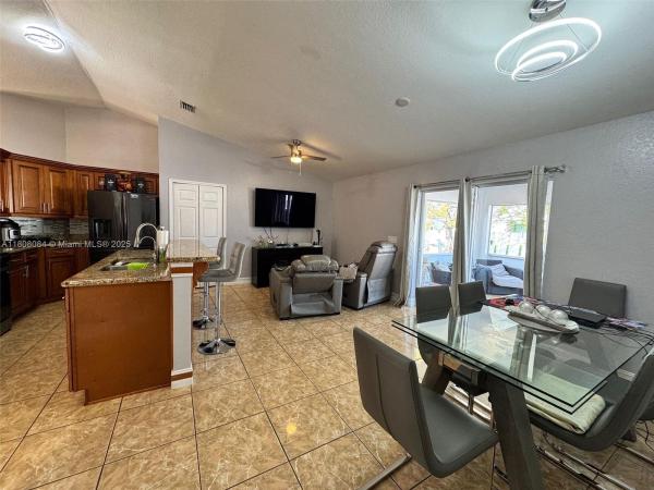 Cape Coral Residential, 1011 1011th Nw 12th Ave, Cape Coral, Florida 33993, image 3