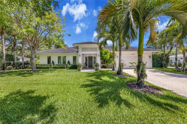 7495 SW 105th Ter, Pinecrest, Florida 33156, image 2