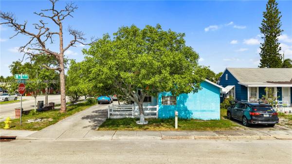 Lake Worth Town, 1007 N E St, Lake Worth Beach, Florida 33460, image 1