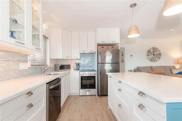 1050 SW 11th St #20L, Hallandale Beach, Florida 33009, image 1