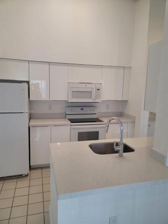 LakeView Club, 2881 N Oakland Forest Dr #309, Oakland Park, Florida 33309, image 1