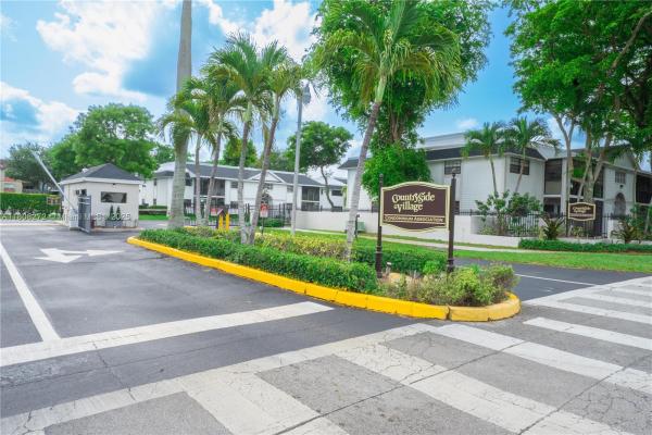 18785 NW 62 Ave #106, Hialeah, Florida 33015, image 1