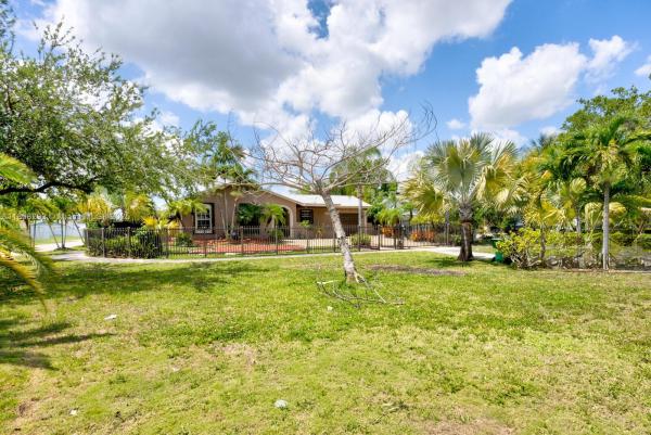 12370 SW 264th St, Unincorporated Dade County, Florida 33032, image 3