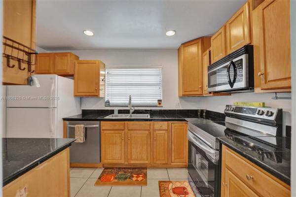 1551 NW 92nd Ave #185, Pembroke Pines, Florida 33024, image 1