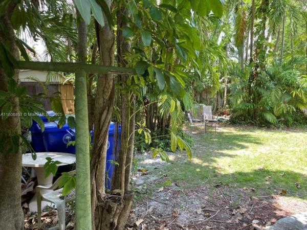 Lincoln Manor, 2975 Shipping Ave, Miami, Florida 33133, image 3