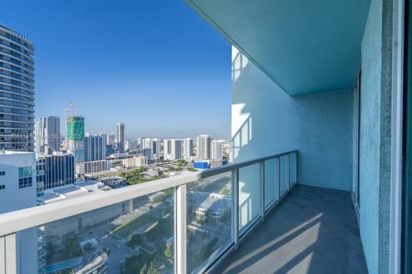 Quantum On The Bay, 1900 N Bayshore Dr #3809, Miami, Florida 33132, image 1