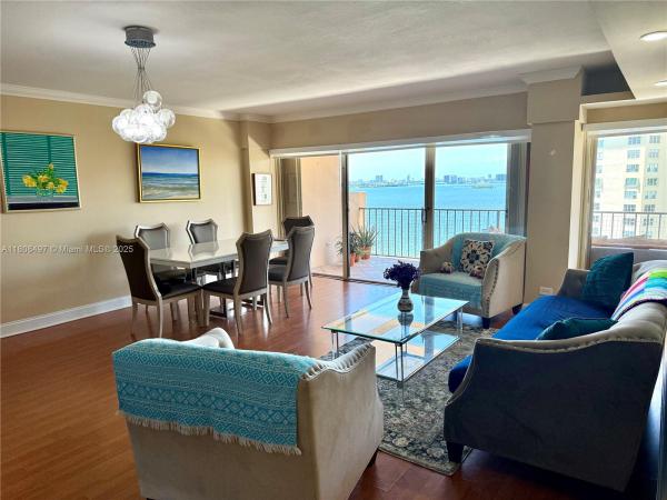 1800 NE 114th St #1607, Unincorporated Dade County, Florida 33181, image 1