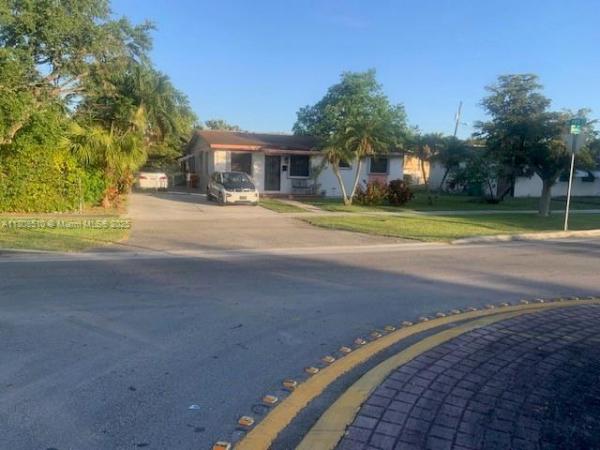 1470 North Dr, Unincorporated Dade County, Florida 33179, image 1