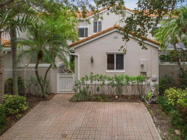 West Lake Village, 1270 Weeping Willow Way, Hollywood, Florida 33019, image 2