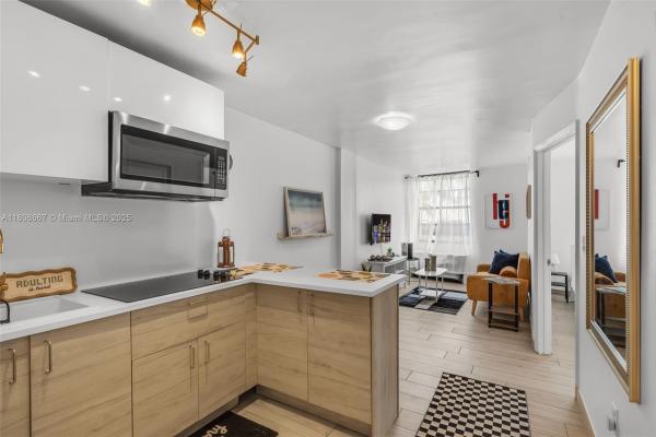 The Hampton On Washington Ave, 710 Washington Ave #323, Miami Beach, Florida 33139, image 1