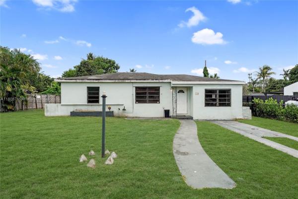 Biscayne Gardens, 778 NW 146th St, Golden Glades, Florida 33168, image 2