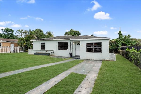 Biscayne Gardens, 778 NW 146th St, Golden Glades, Florida 33168, image 3