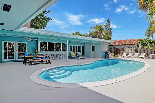 Hollywood Golf Estates, 1245 Wiley St, Hollywood, Florida 33019, image 1