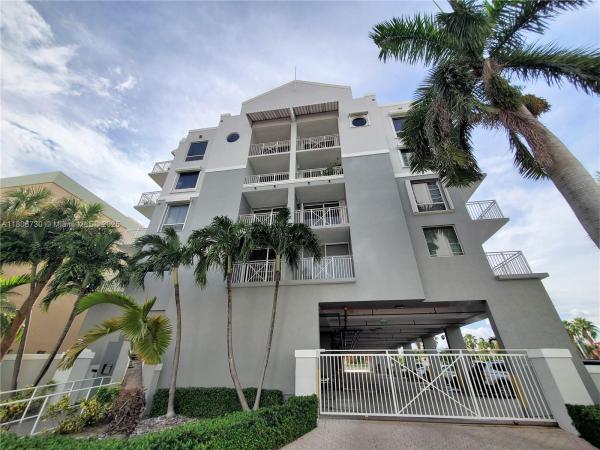 Capomar, 2642 Collins Ave #305, Miami Beach, Florida 33140, image 1