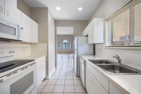 Marianas Homestead, 1005 NE 41st Ave, Homestead, Florida 33033, image 3