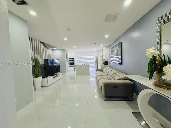 Cazadores South, 13729 SW 171st Ln, Richmond West, Florida 33177, image 3