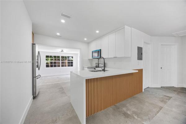 Breezyway Manor, 3420 SW 12th Pl, Fort Lauderdale, Florida 33312, image 1