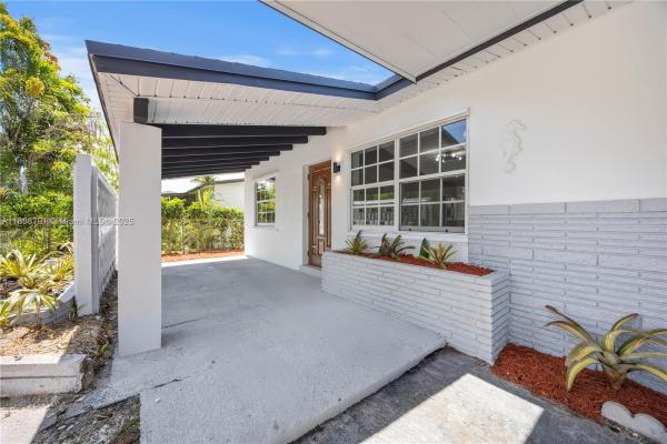 Breezyway Manor, 3420 SW 12th Pl, Fort Lauderdale, Florida 33312, image 2