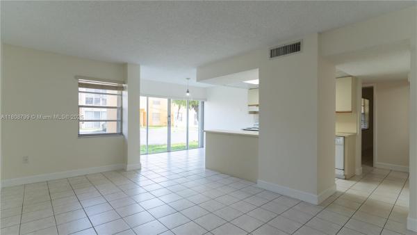 South Winds, 9300 W Flagler St #112D, Fountainebleau, Florida 33174, image 2