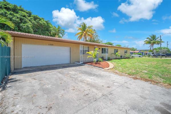 Hollywood Park, 1520 N 25th Ave, Hollywood, Florida 33020, image 1