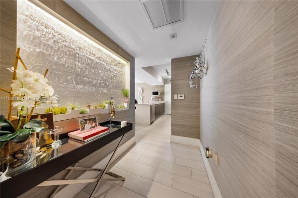 500 Brickell West, 55 SE 6th St #2803, Miami, Florida 33131, image 1