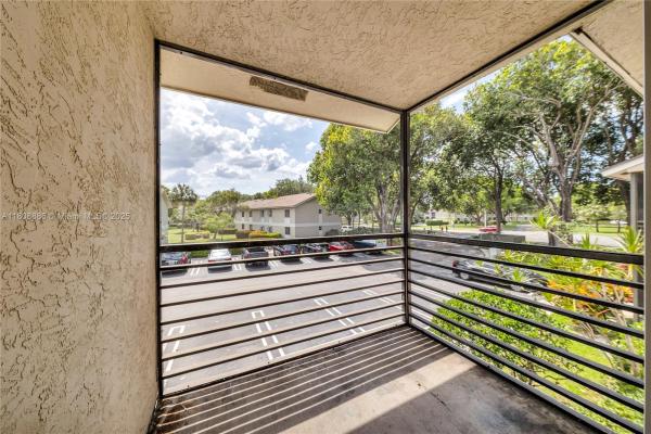 313 Gardens Dr #203, Pompano Beach, Florida 33069, image 1