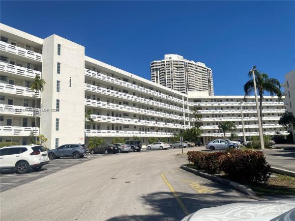 Point East, 3030 Marcos Dr #T504, Aventura, Florida 33160, image 1