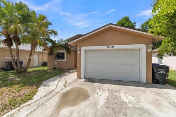Liberia, 2412 Raleigh St, Hollywood, Florida 33020, image 3