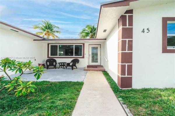 Weston Village, 45 NW 188th St, Miami Gardens, Florida 33169, image 2