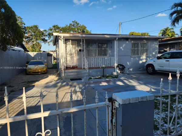 Comfort Gardens, 1037 NW 33rd Ave, Miami, Florida 33125, image 1