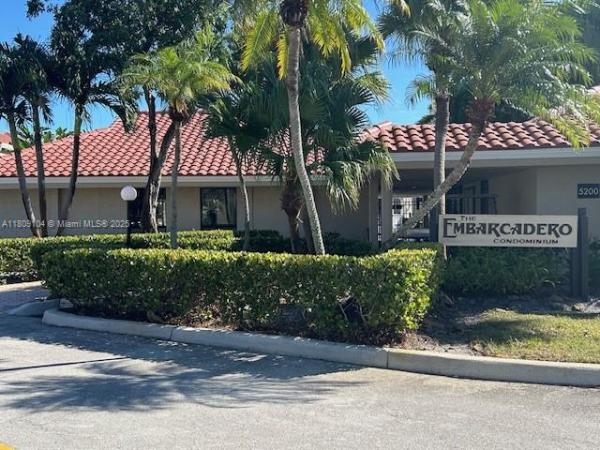 5326 NE 6th Ave #E23, Oakland Park, Florida 33334, image 1