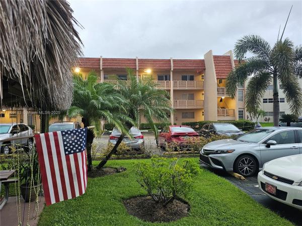 Royal Park Gardens 3, 6850 BLD G R O Y A L Palm #209-G, Margate, Florida 33063, image 1