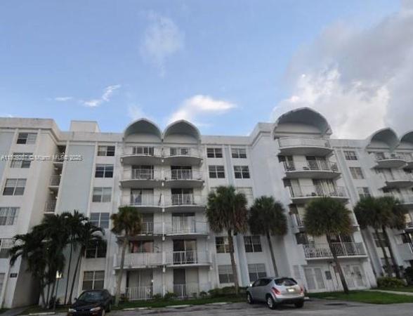 488 NW 165th St Rd #B-109, Unincorporated Dade County, Florida 33169, image 1