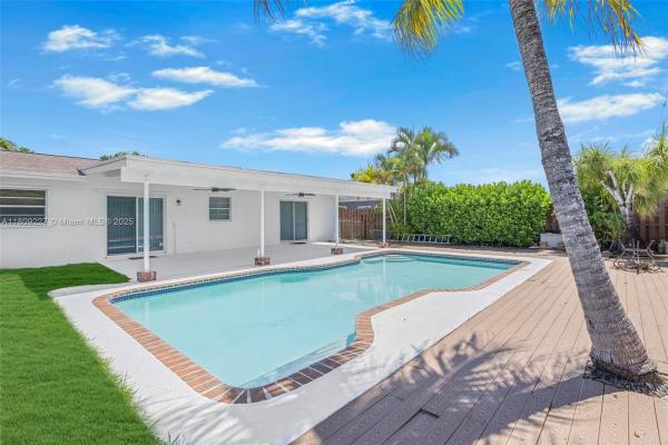 Killian Pines, 11155 SW 112th Ter, Kendall, Florida 33176, image 3