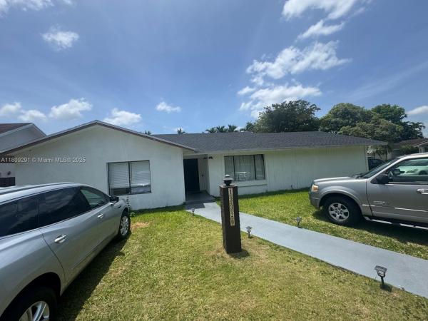 13320 SW 99th St, Unincorporated Dade County, Florida 33186, image 1