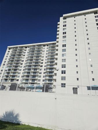 Arlen Beach, 5701 Collins Ave #PH10, Miami Beach, Florida 33140, image 1