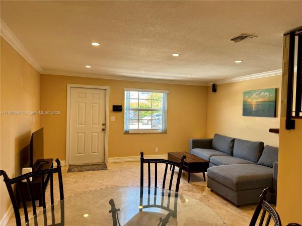 Palm Townhouse, 2200 Monroe St #33, Hollywood, Florida 33020, image 3