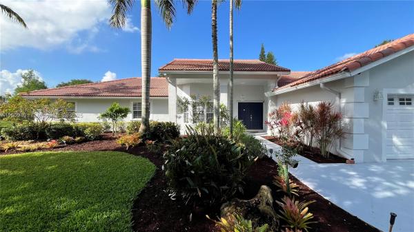 Pasadena Estates, 20390 NW 2nd St, Pembroke Pines, Florida 33029, image 2