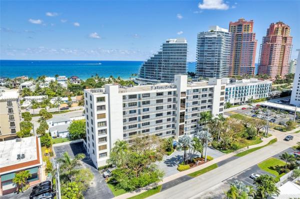 The Everglades Club, 2300 NE 33rd Ave #401, Fort Lauderdale, Florida 33305, image 1