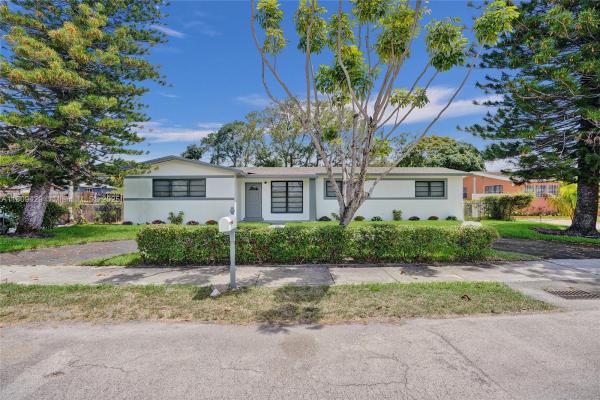 740 NE 181st St, Unincorporated Dade County, Florida 33162, image 1