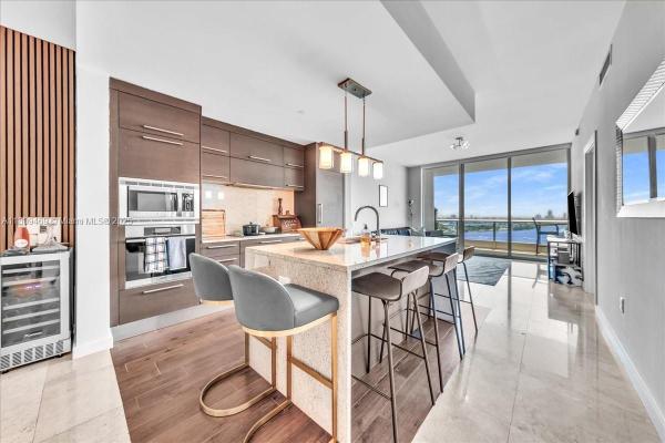 900 Biscayne Bay, 900 Biscayne Blvd #2504, Miami, Florida 33132, image 2