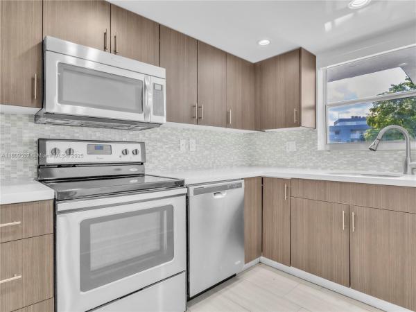9373 Fontainebleau Blvd #K224, Unincorporated Dade County, Florida 33172, image 1